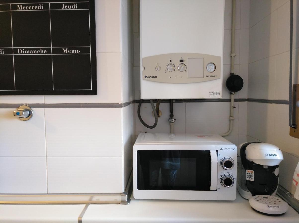 Andramari Tourist Home Parking& Wifi อามอเรเบียตา-เอตชาโน ภายนอก รูปภาพ