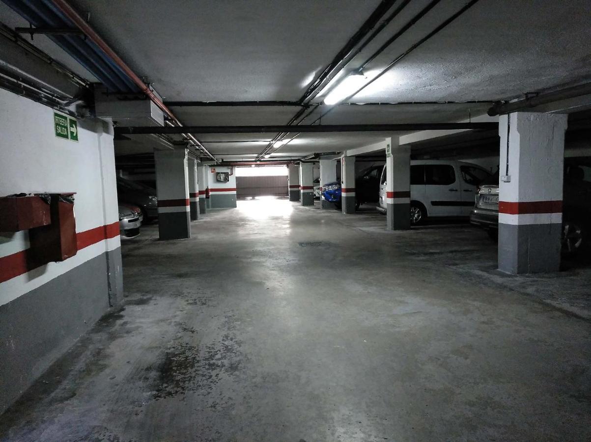 Andramari Tourist Home Parking& Wifi อามอเรเบียตา-เอตชาโน ภายนอก รูปภาพ